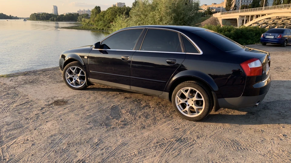 Audi A4 1.8 турбо 3