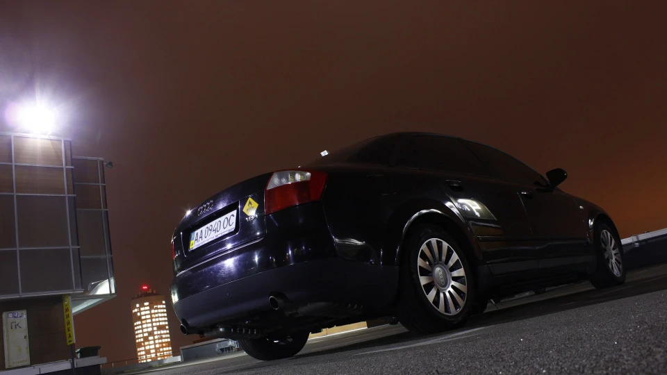 Audi A4 1.8 турбо 4