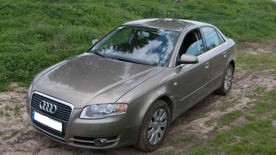 Audi A4 1.8 турбо 3