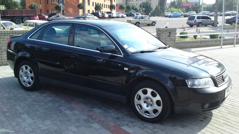 Audi A4 1.8Т BLACK EDITION 2