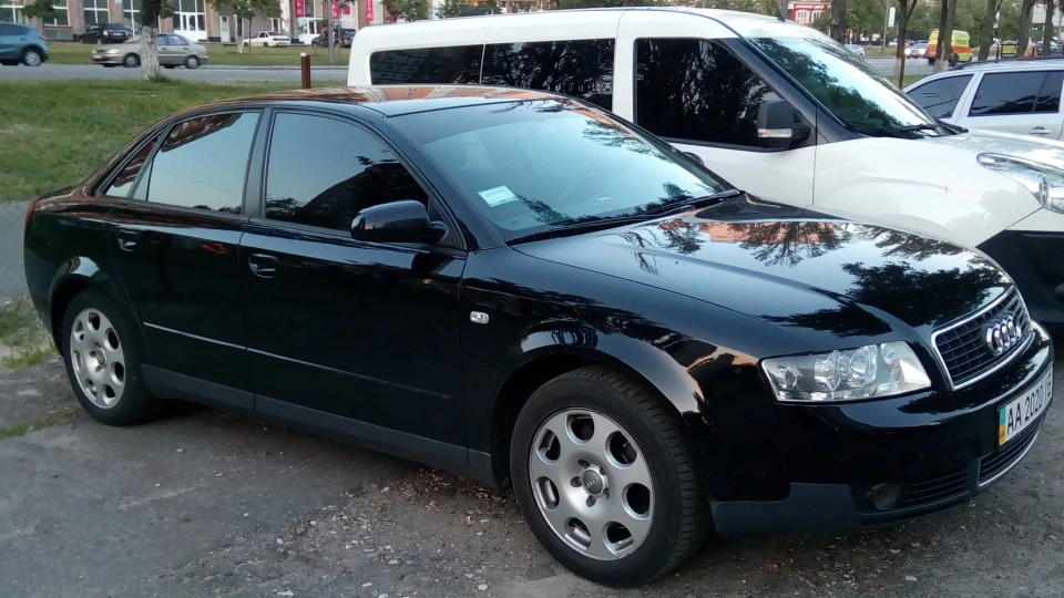 Audi A4 1,8t, хутро. 5ст 2