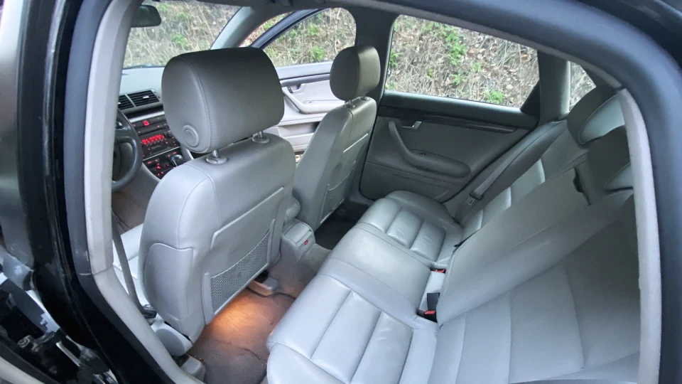 Audi A4 1.8T quattro AT \ USA 2