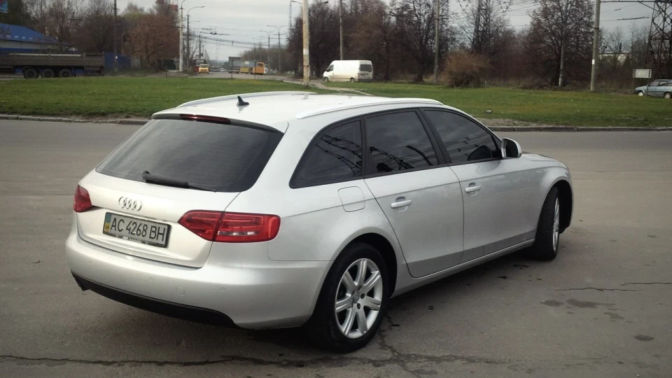 Audi A4 2.0 D 5