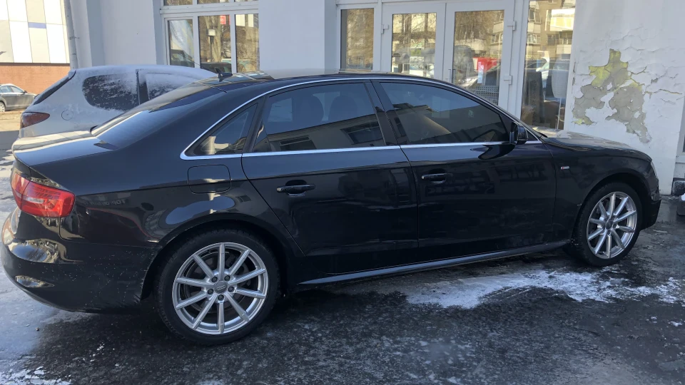Audi A4 2.0 TFSI quattro S-line 4