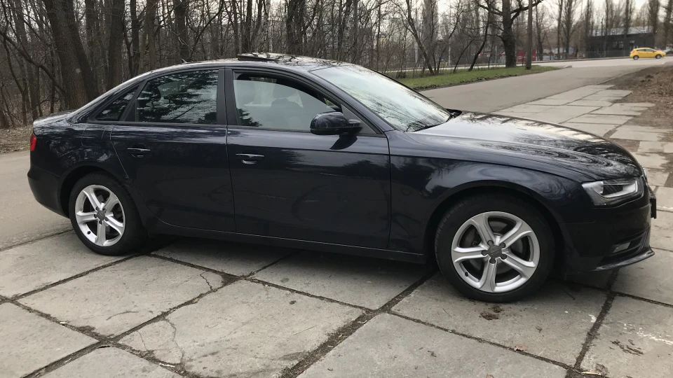 Audi A4 2,0 TFSI Quattro USA 3