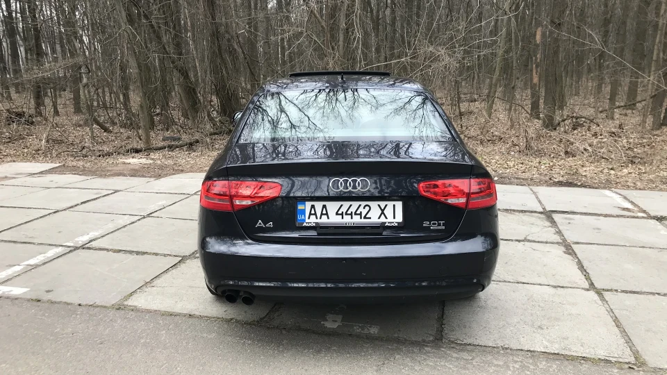 Audi A4 2,0 TFSI Quattro USA 5