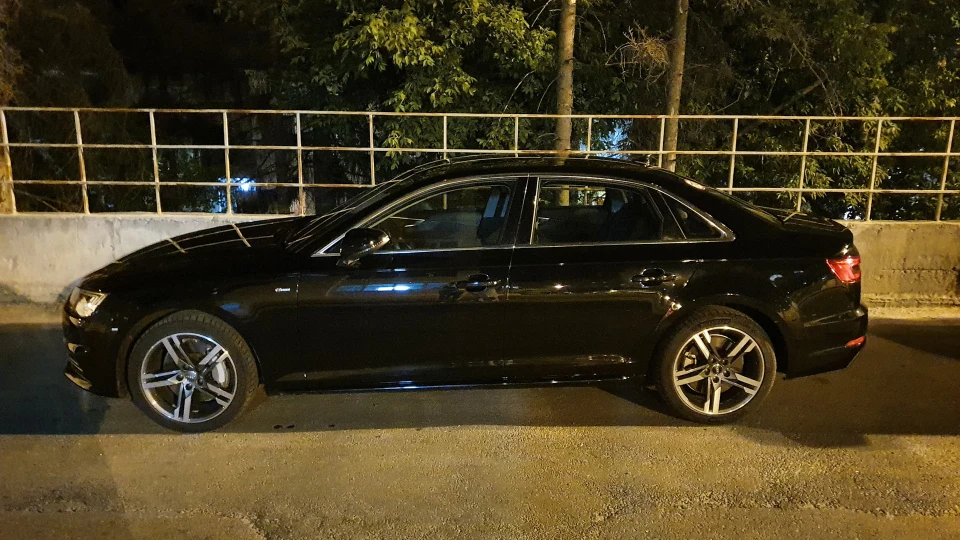 Audi A4 2.0 TFSI quattro 2