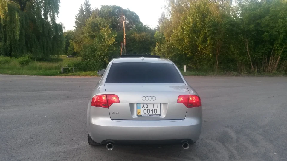 Audi A4 2.0 Turbo Quattro 4