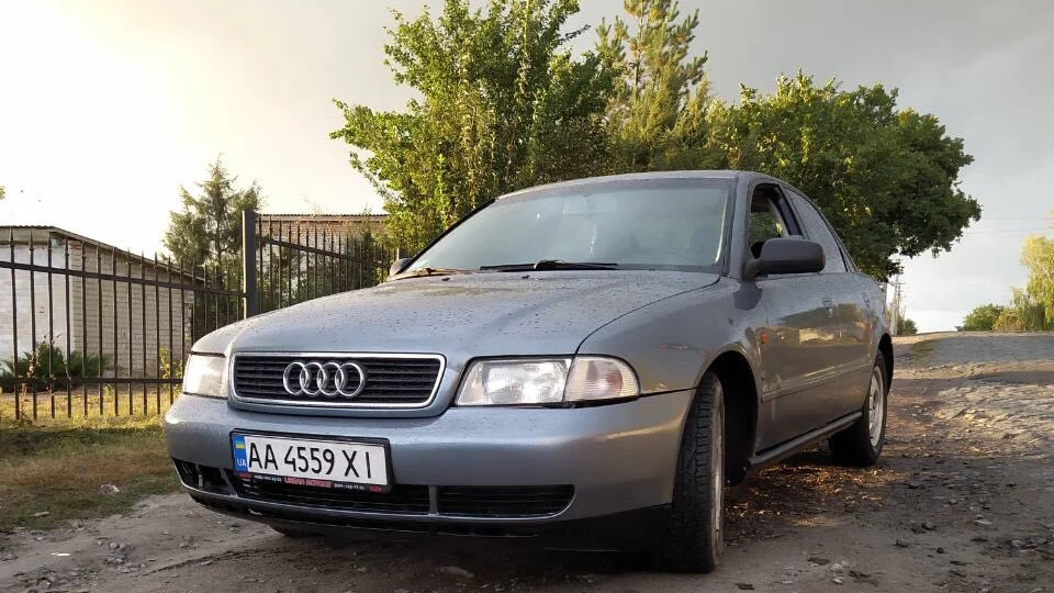 Audi A4 20V 1.8 Бензин