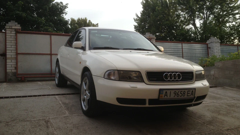 Audi A4 2.4 Quattro best option 4