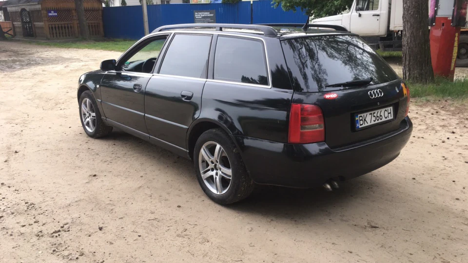 Audi A4 2.5 V6 TDI AKN 4