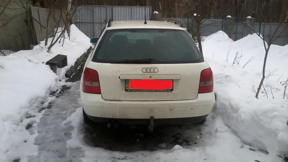 Audi A4 2.5TDI quattro 4