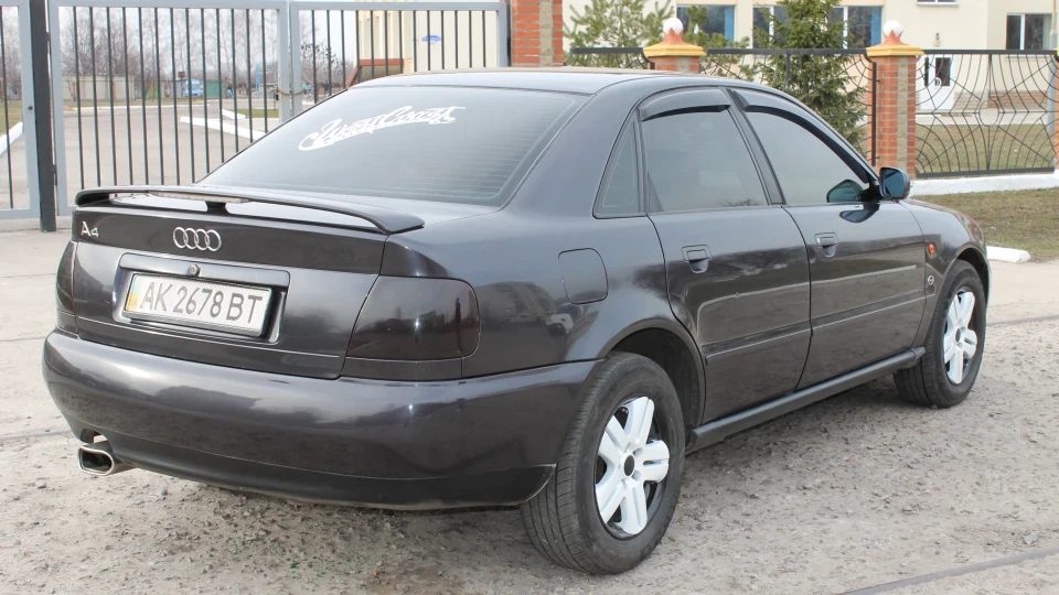 Audi A4 2.6 5