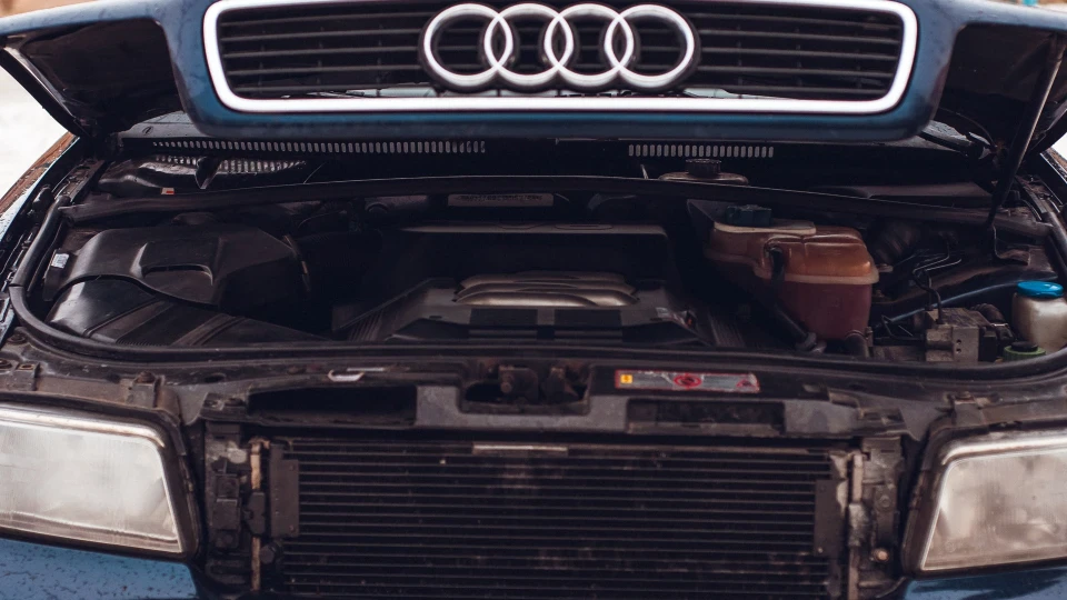Audi A4 2.6L Атмосфера) 4