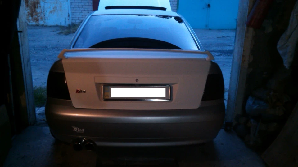 Audi A4 2.8 quattro 2