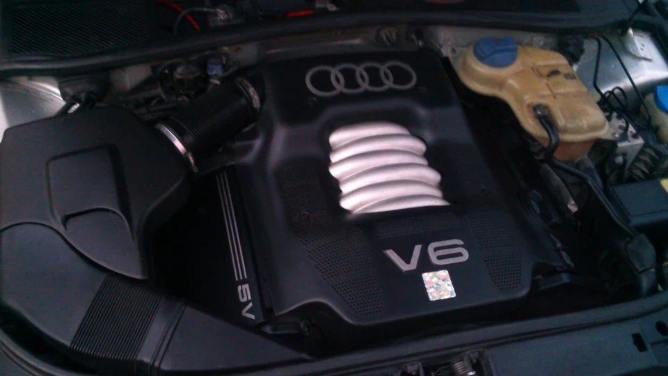 Audi A4 2.8 quattro 3