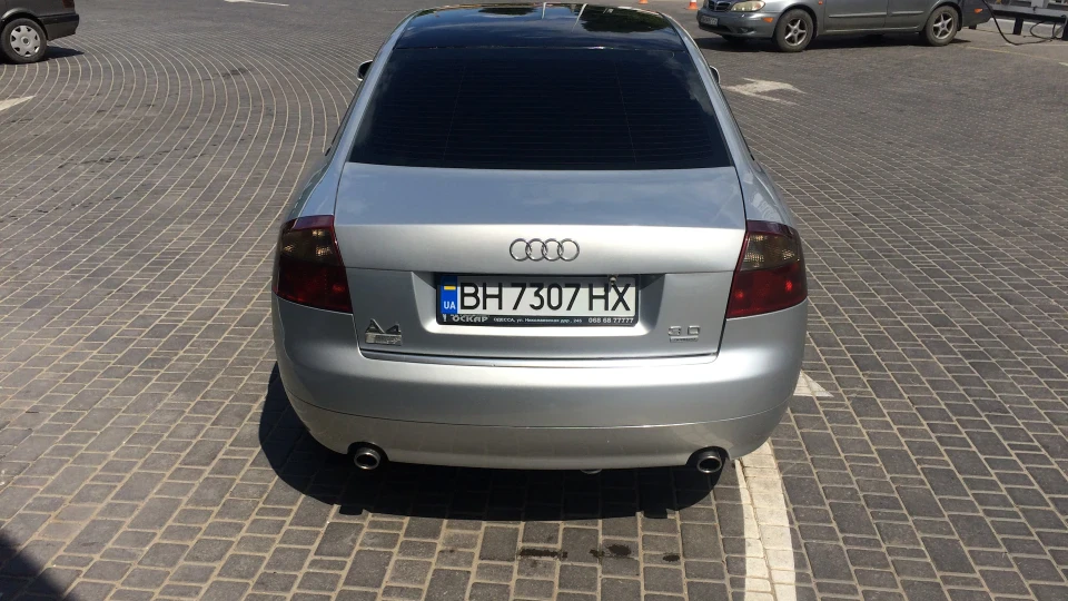 Audi A4 3.0 Quattro 2
