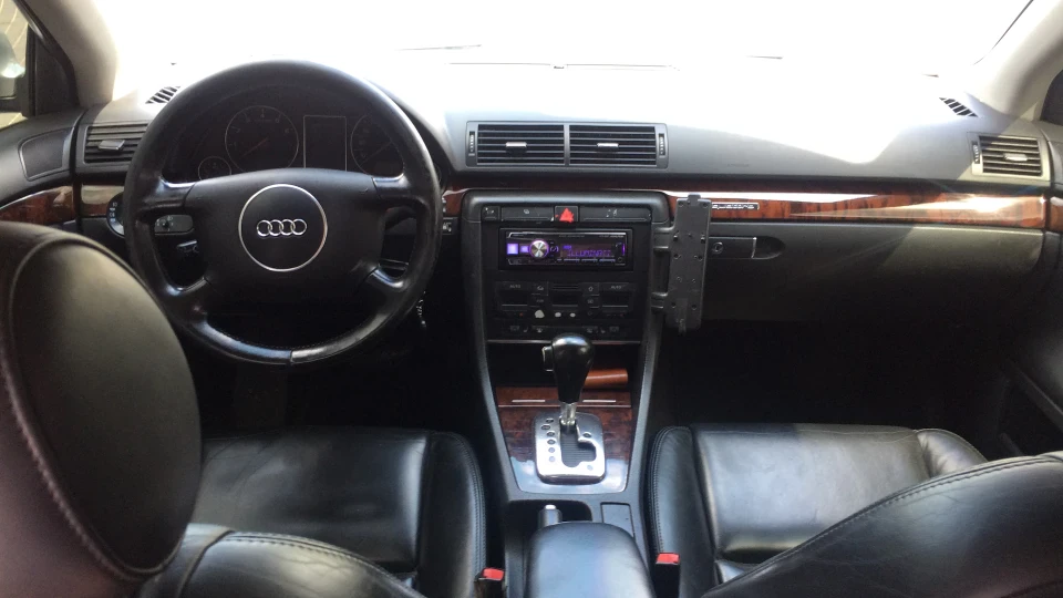 Audi A4 3.0 Quattro 4