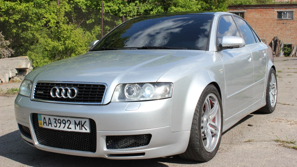 Audi A4 500+ 2