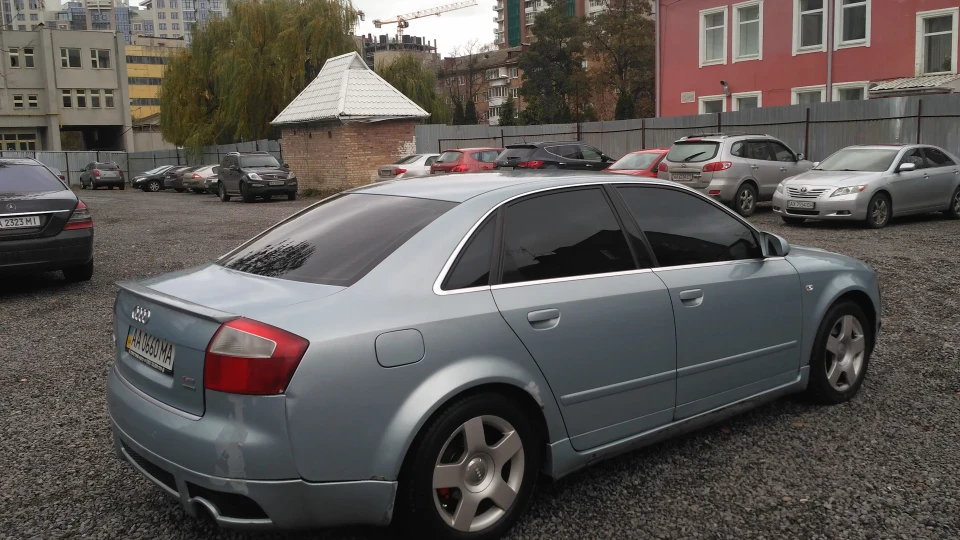 Audi A4 AGONЬ 3