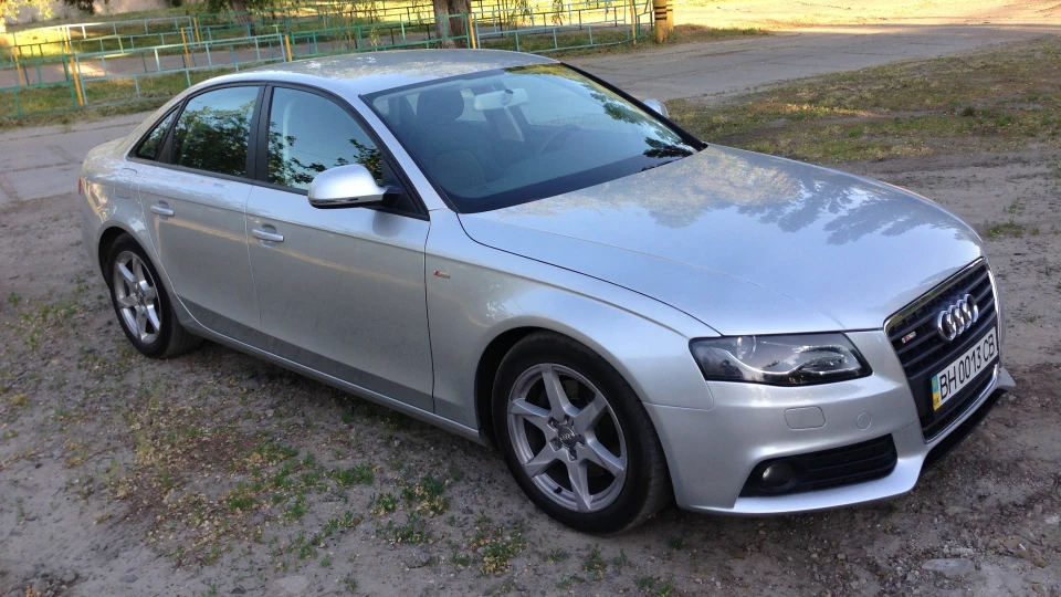 Audi A4 аля S line 2