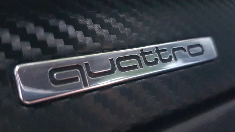 Audi A4 AUDI a4 1,8t Quattro S-L 2