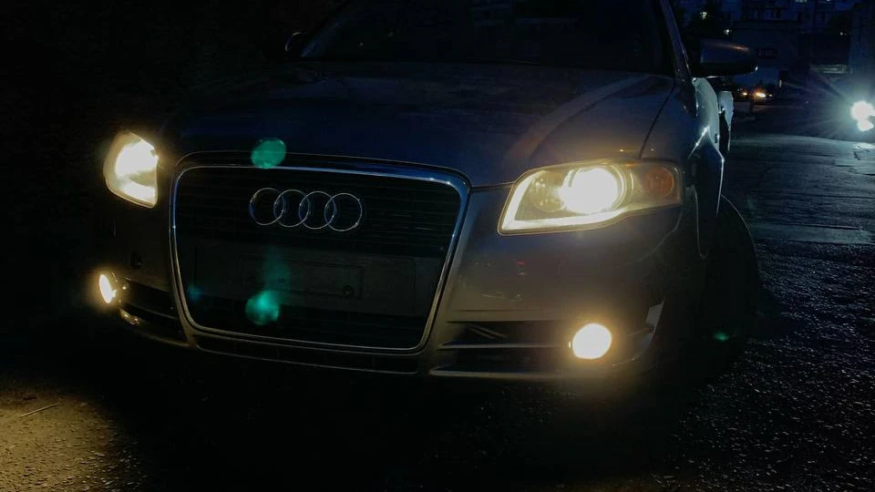 Audi A4 AUDI A4 B7 2.0 TFSI(BGB)