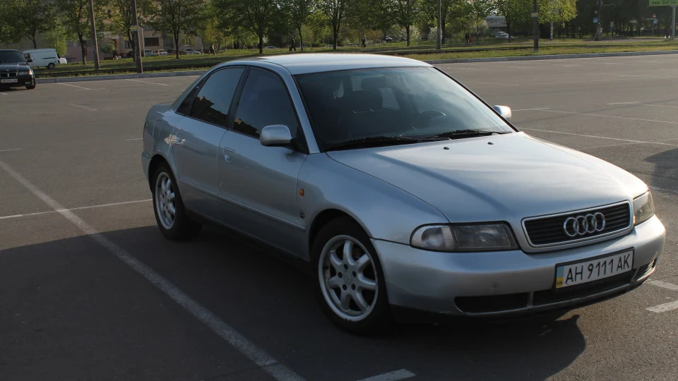 Audi A4 АУДЮШКА 4