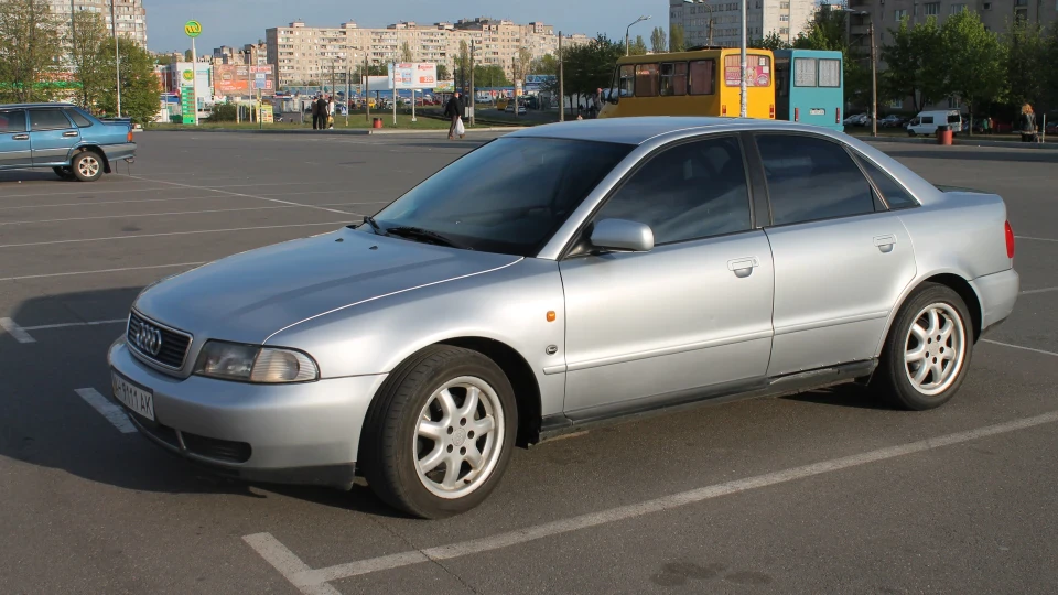 Audi A4 АУДЮШКА 5