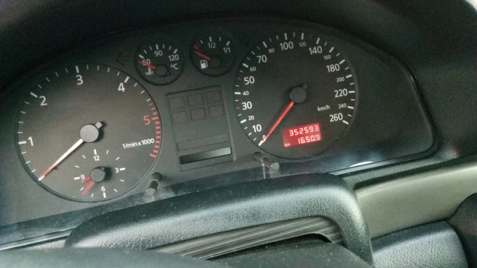 Audi A4 Аудюшка 4