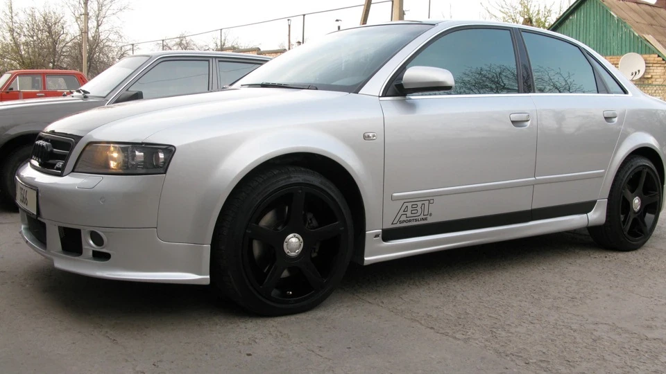 Audi A4 АВТ'івська 2