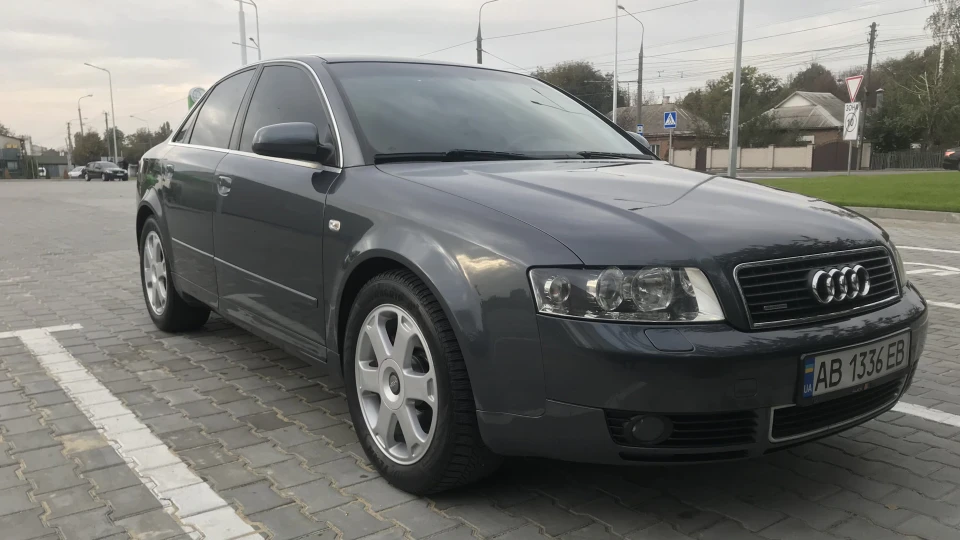 Audi A4 B6 V6tQ-6MT 2