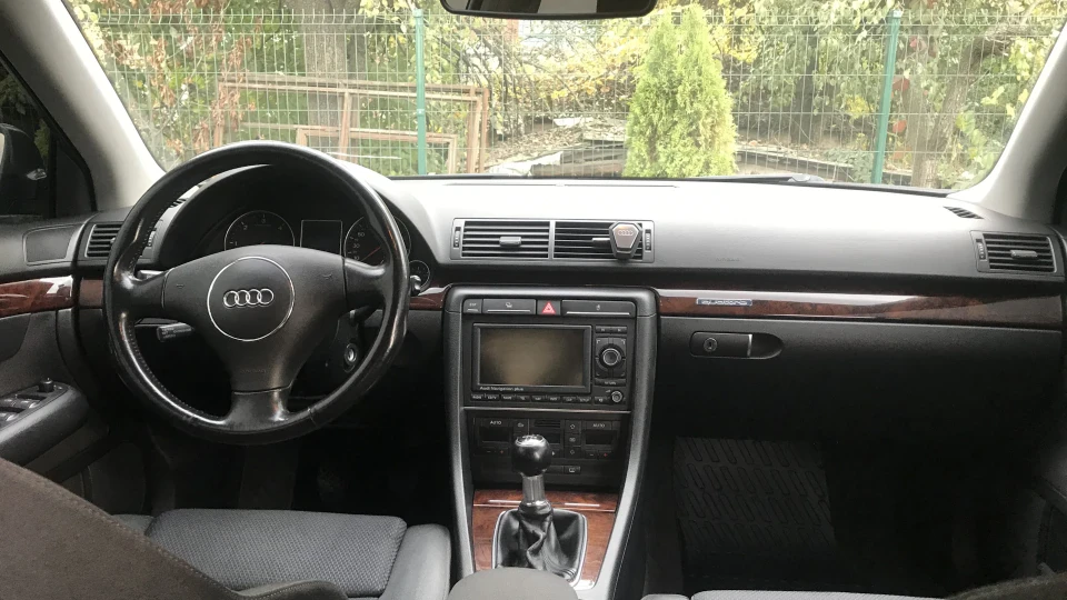 Audi A4 B6 V6tQ-6MT 3