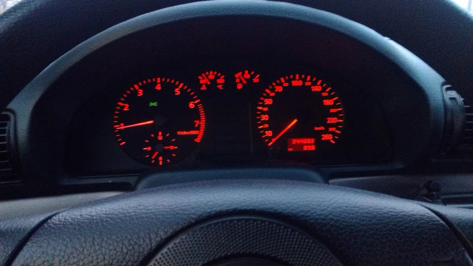 Audi A4 Бірюзова 5