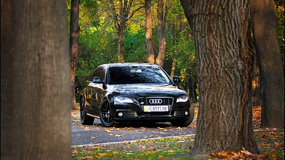 Audi A4 Black 3