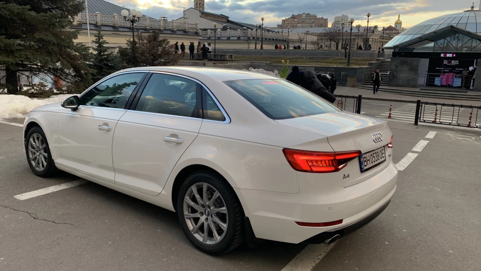 Audi A4 Бричка 2