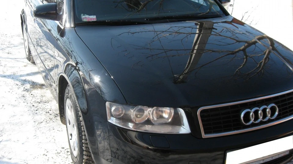 Audi A4 Чорна 2.0 варіатор. 3