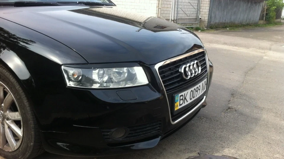 Audi A4 Трохи молодше)))) 2