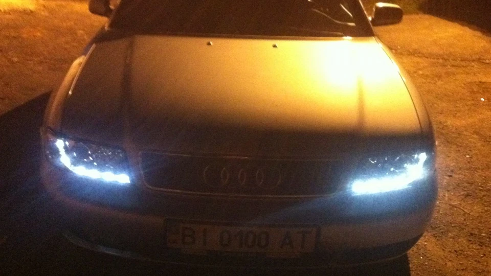 Audi A4 Око