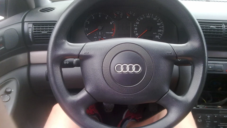 Audi A4 іграшка 4