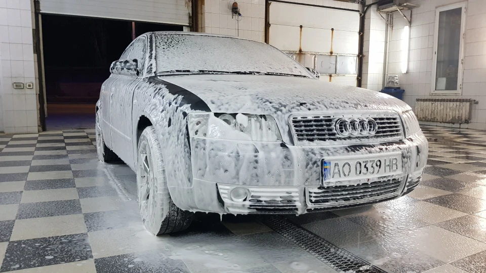Audi A4 Конячка 2