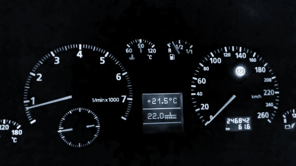 Audi A4 Маленький звір 2.6 2