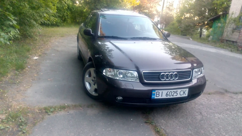 Audi A4 Маленький звір 2.6 3