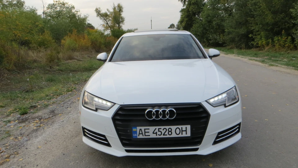 Audi A4 Чергова блондинка