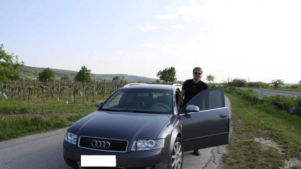 Audi A4 Відмінний автомобіль 2