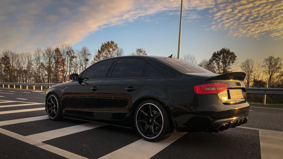Audi A4 Майже стік 4
