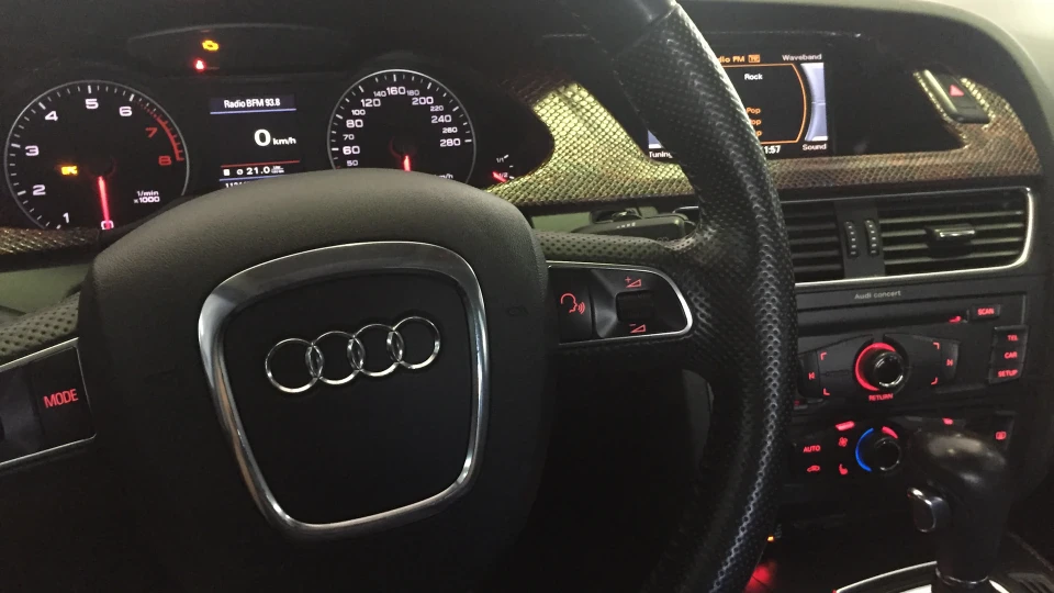 Audi A4 Помідорка 2