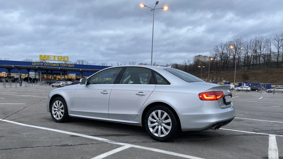 Audi A4 Premium Plus Quattro 3