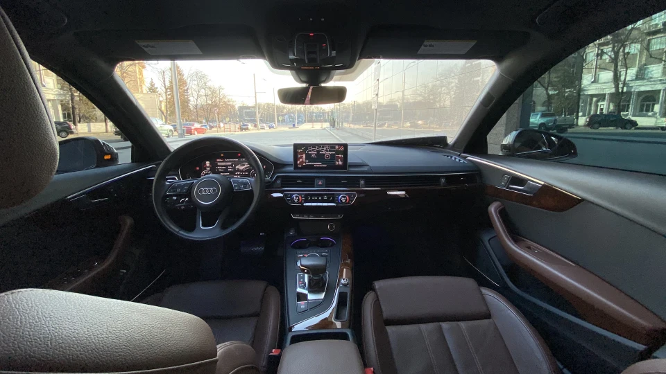 Audi A4 Prestige Moonlight Blue 5