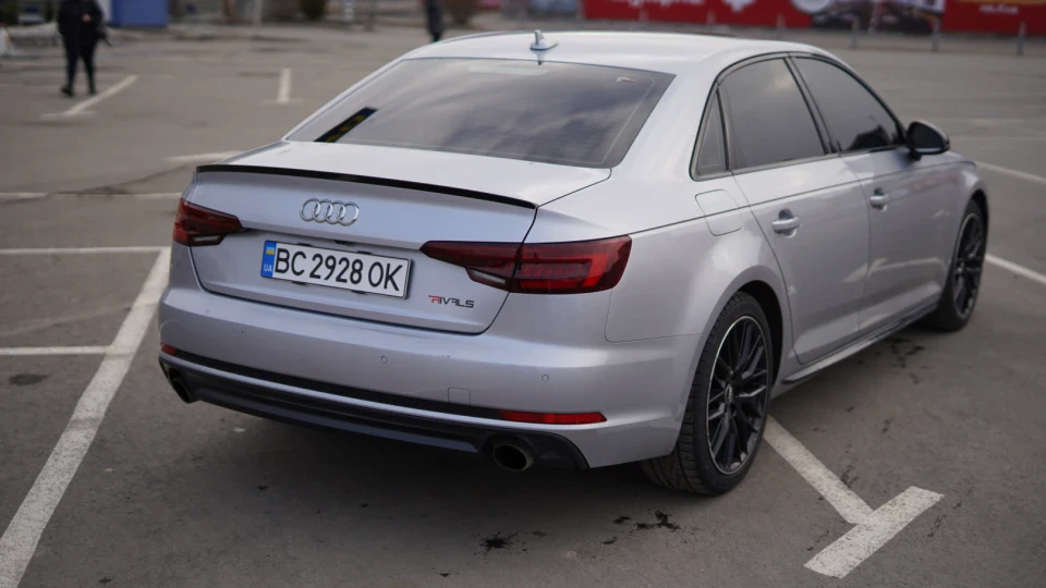 Audi A4 Quattro Matrix 5